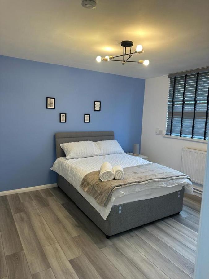 Stylish Apartment At Carlton Grove London Bagian luar foto