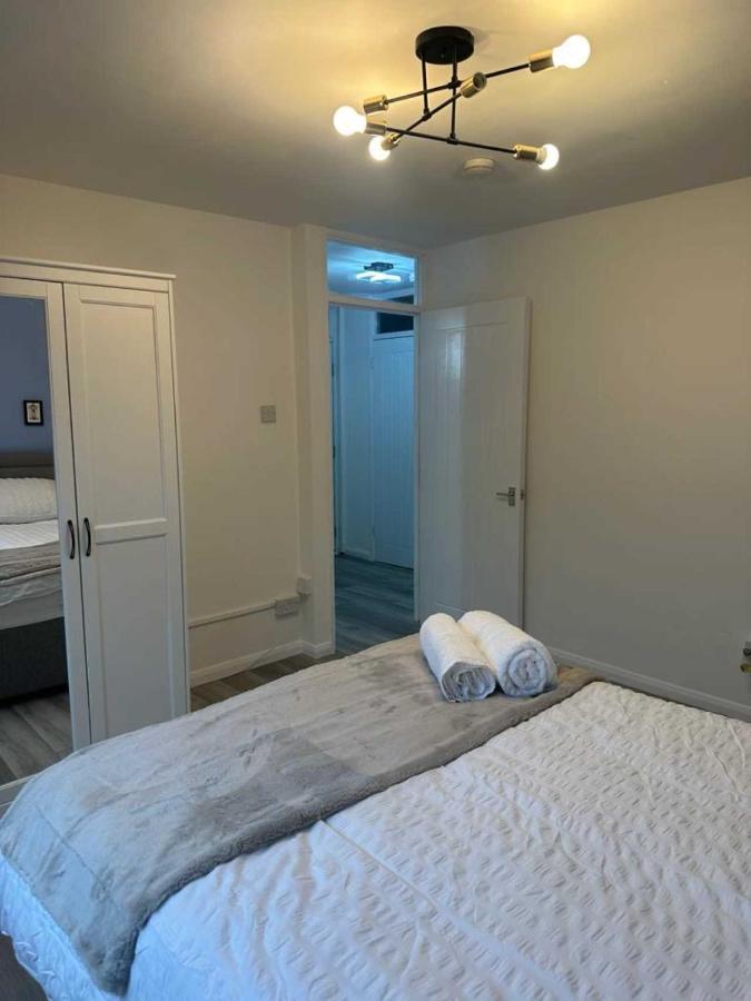 Stylish Apartment At Carlton Grove London Bagian luar foto